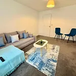 Nova1 Stylish Cosy 1Br By Altoluxo Short Lets Serviced Accommodation With Free Wifi & Parking