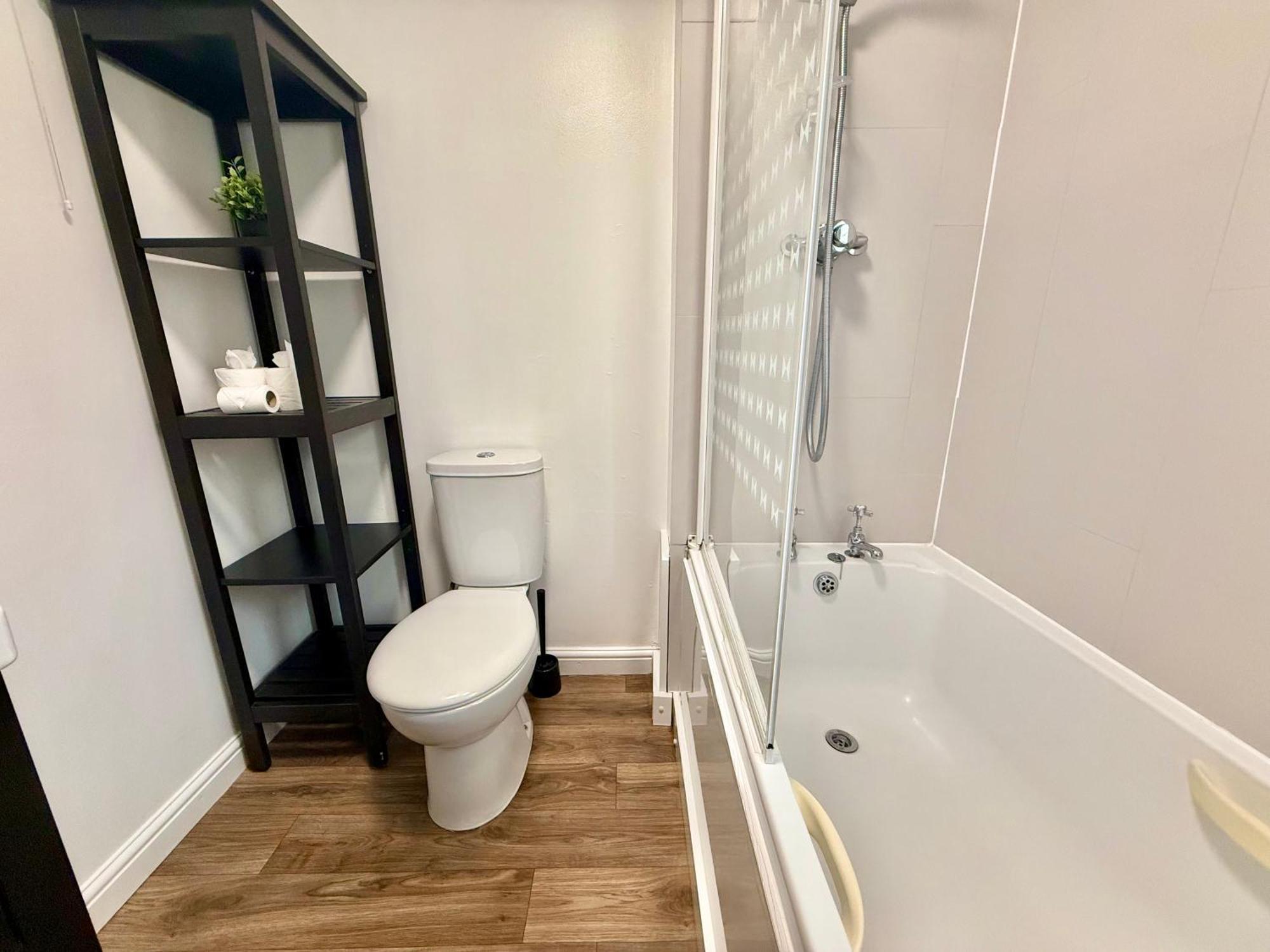 Nova1 Stylish Cosy 1br By Altoluxo Short Lets Serviced With Free Wifi & Parking Appartement *